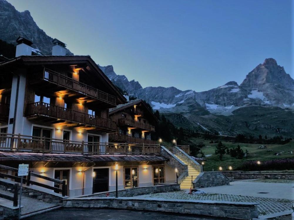 3 Chalets Aparthotel Брей-Червиния Экстерьер фото